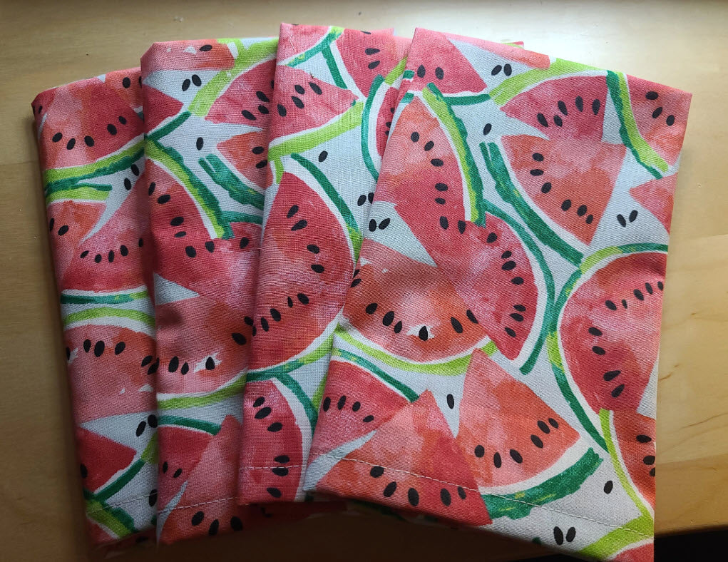Cloth Napkins (set of 4) Hand made, 100% cotton Summer Picnic print