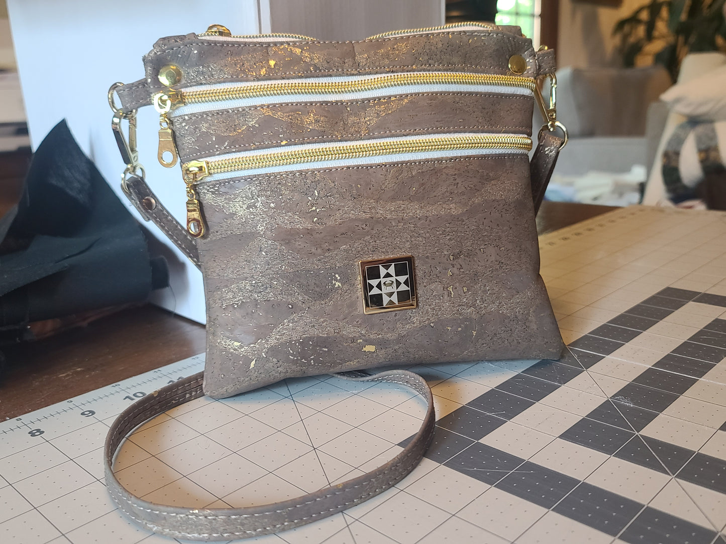 Zippy Crossbody/Cell Phone Purse