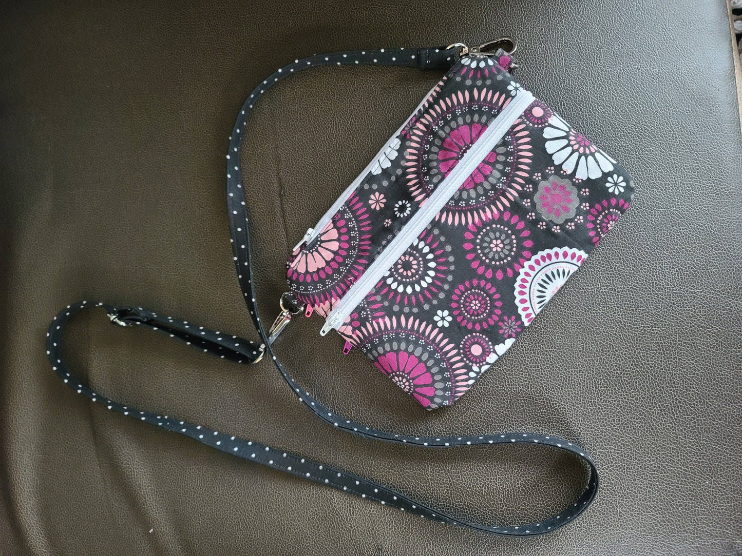 ZIPPY Crossbody Bag KIT - Regular sewing machine and beginner friendly! Hardware included