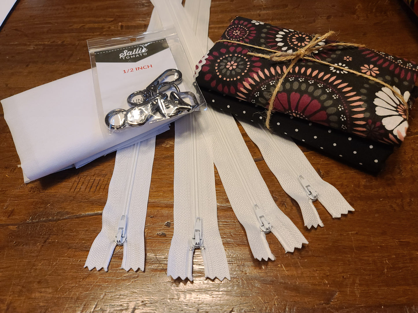 ZIPPY Crossbody Bag KIT - Regular sewing machine and beginner friendly!