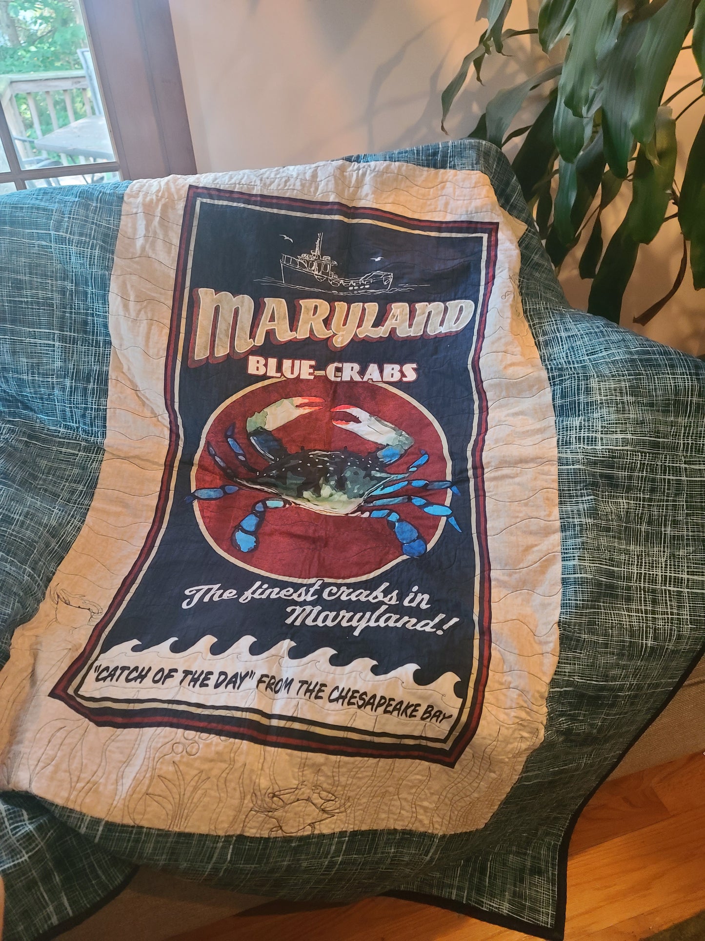 Lap Quilt/Bed Topper  52 x 68 in - Maryland Crab Lovers