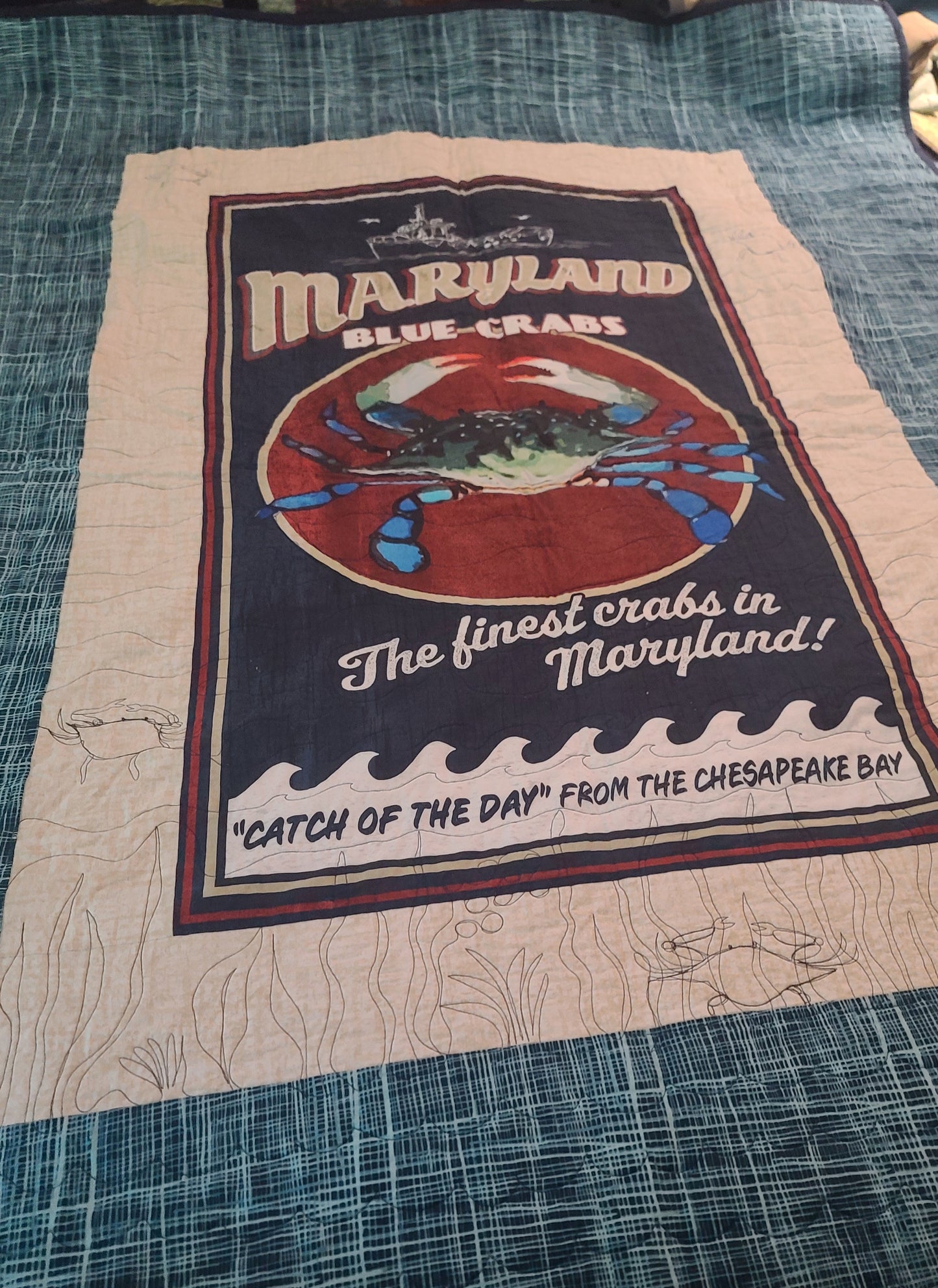 Lap Quilt/Bed Topper  52 x 68 in - Maryland Crab Lovers