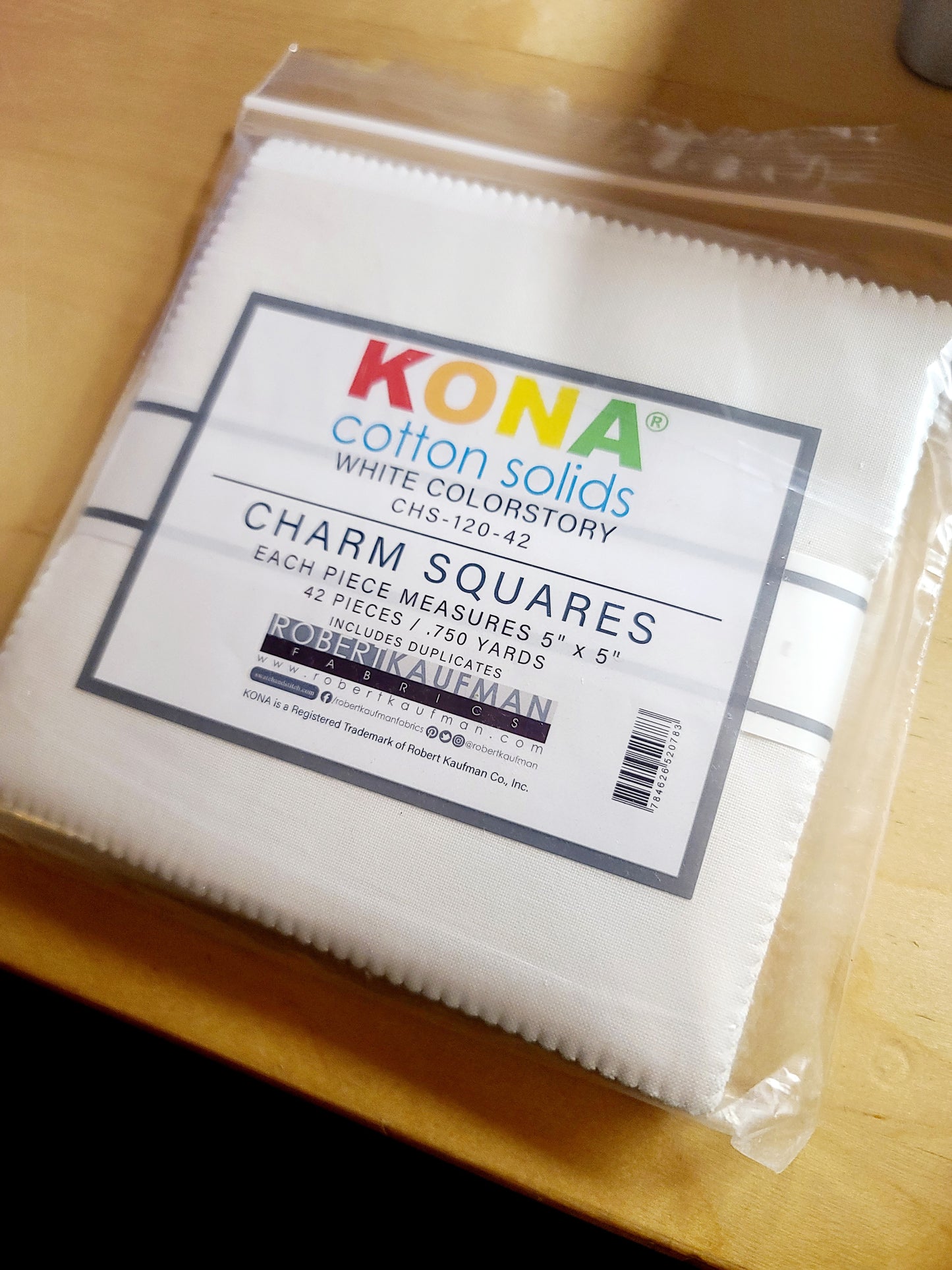 Pk/42 Pre-cut KONA White CHARM SQUARES  100% Cotton fabric, Robert Kaufman KONA White Colorstory CHS-120-42