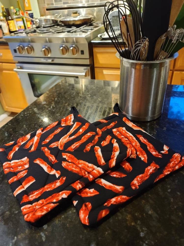 BACON! Pot Holders (set of 2), oversized (9" square) made with 3 layers cotton/thermal insulation