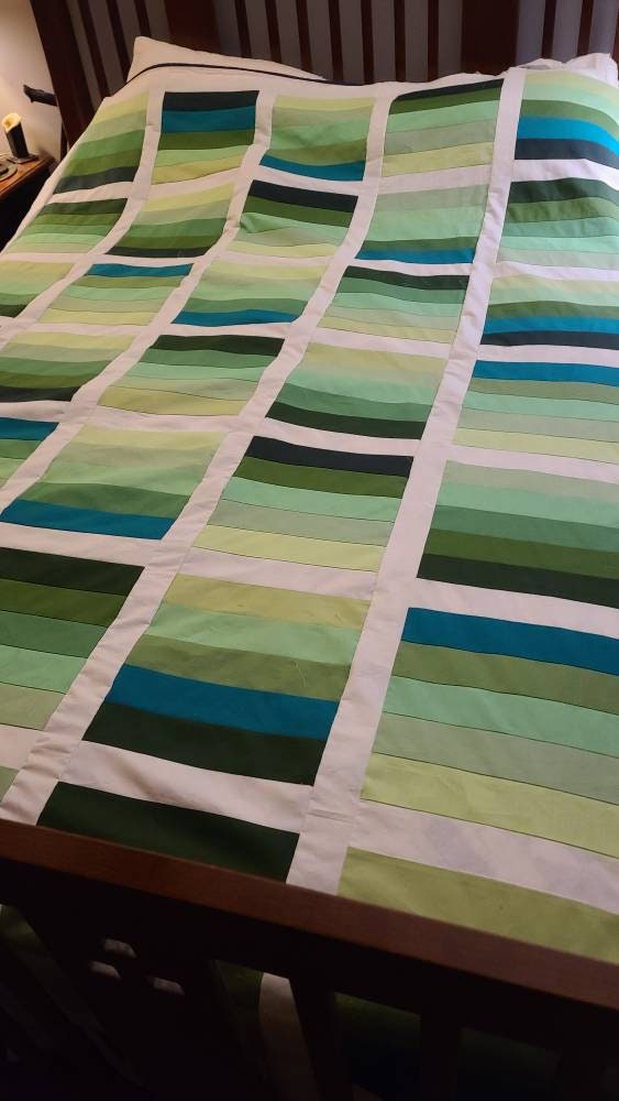KONA SOLIDS Pk/40 Pre-cut fabric strips 2 1/2" Spring Meadow Palette 100% Cotton, Jellyroll, Roll-up